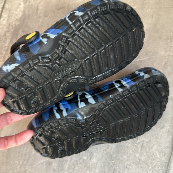 Batman Crocs with Liners-Blue Camo 12C - Picture 6 of 7